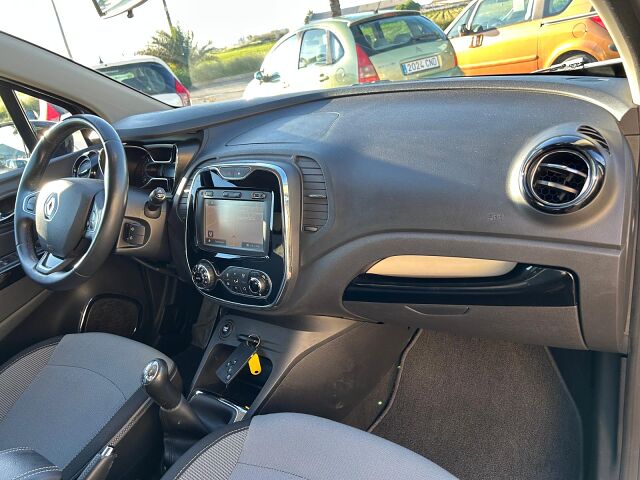 RENAULT CAPTUR ENERGY ZEN 1.5 DCI SPANISH LHD IN SPAIN 62000 MILES SUPERB 2016